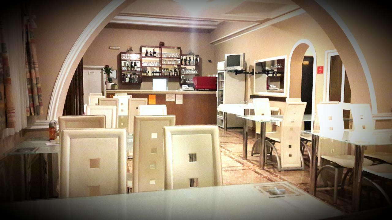 Hotel Lovcen Podgorica Buitenkant foto