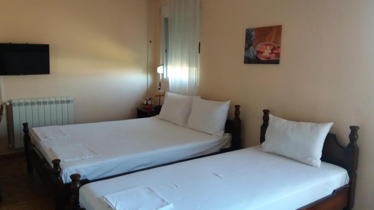 Hotel Lovcen Podgorica Buitenkant foto