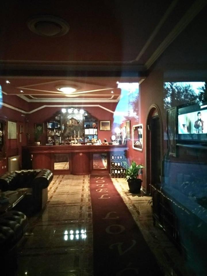 Hotel Lovcen Podgorica Buitenkant foto