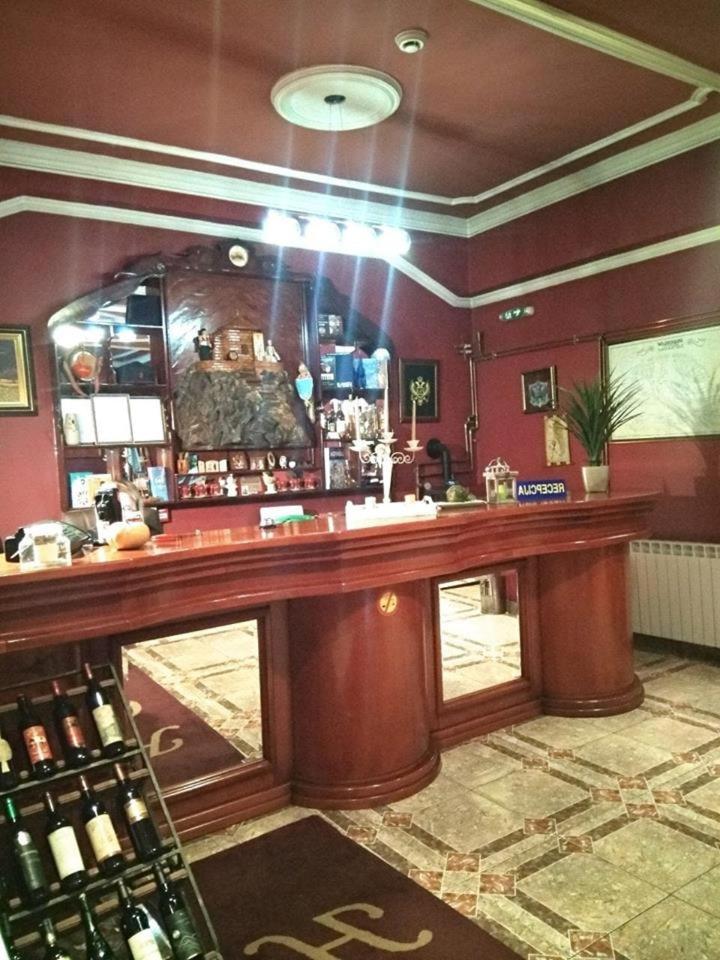 Hotel Lovcen Podgorica Buitenkant foto