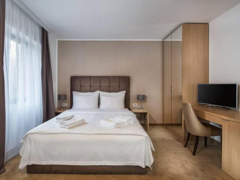 Hotel Lovcen Podgorica Buitenkant foto